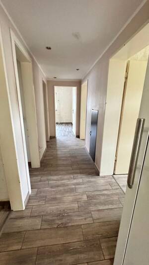*PROVISIONSFREI *  Zum Selbstbezug ab 01.06.2026 ! Ruhig gelegene 3,5  Zimmer- Wohnung mit Balkon ! – Am Wald 67 b, 40597 Stadtbezirk 9 – Vorschaubild 7