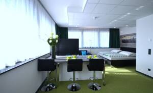 Schönes 1-Zimmer-Penthouse-Apartment mit Ausblick, komplett ausgestattet, Innenstadt Offenbach – 63065 Offenbach am Main – Vorschaubild 5