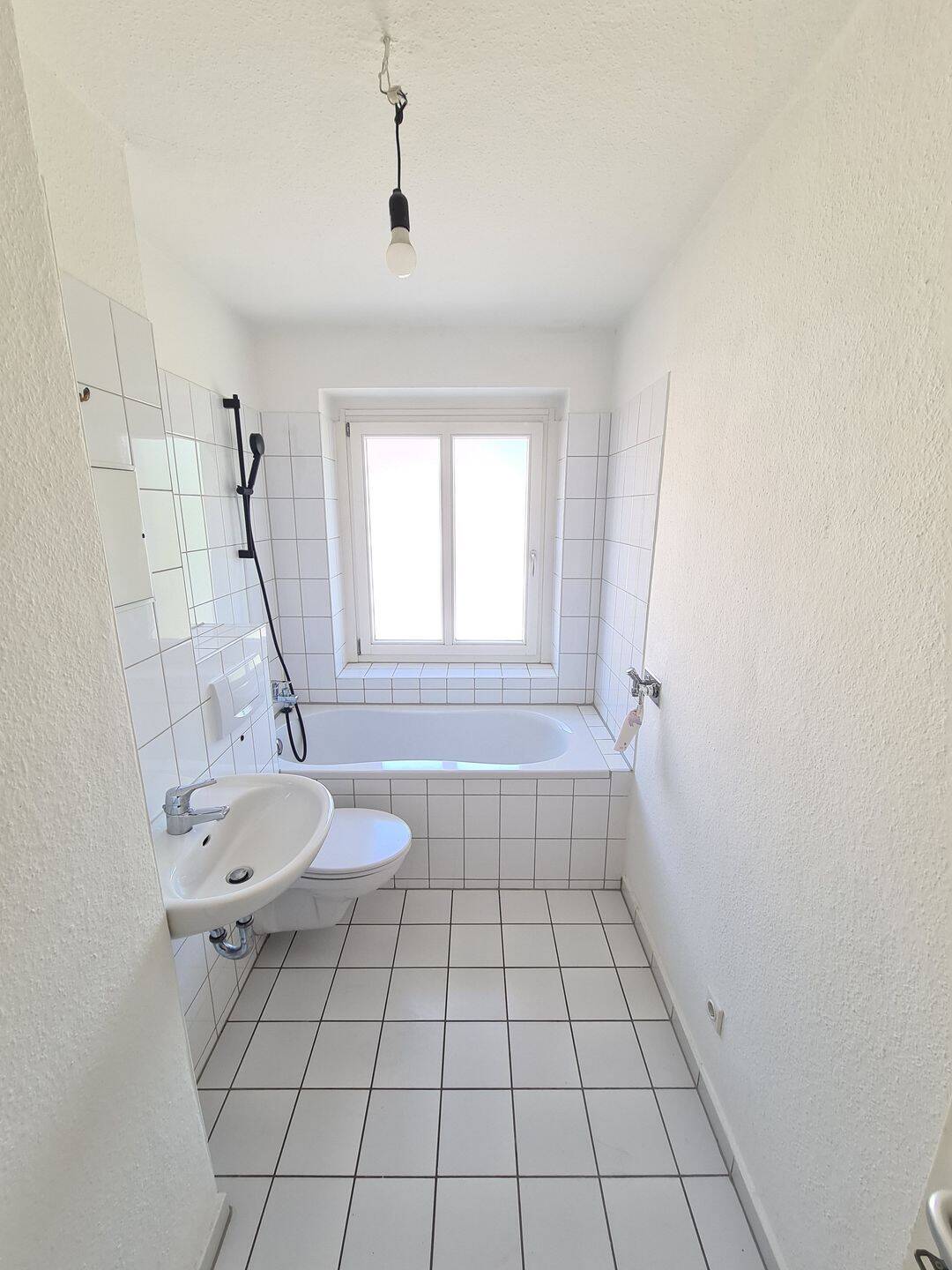 3- Zimmer mit Balkon WG geeignet und EBK :) in zentraler Lage von Chemnitz – Chemnitz – Vorschaubild 7