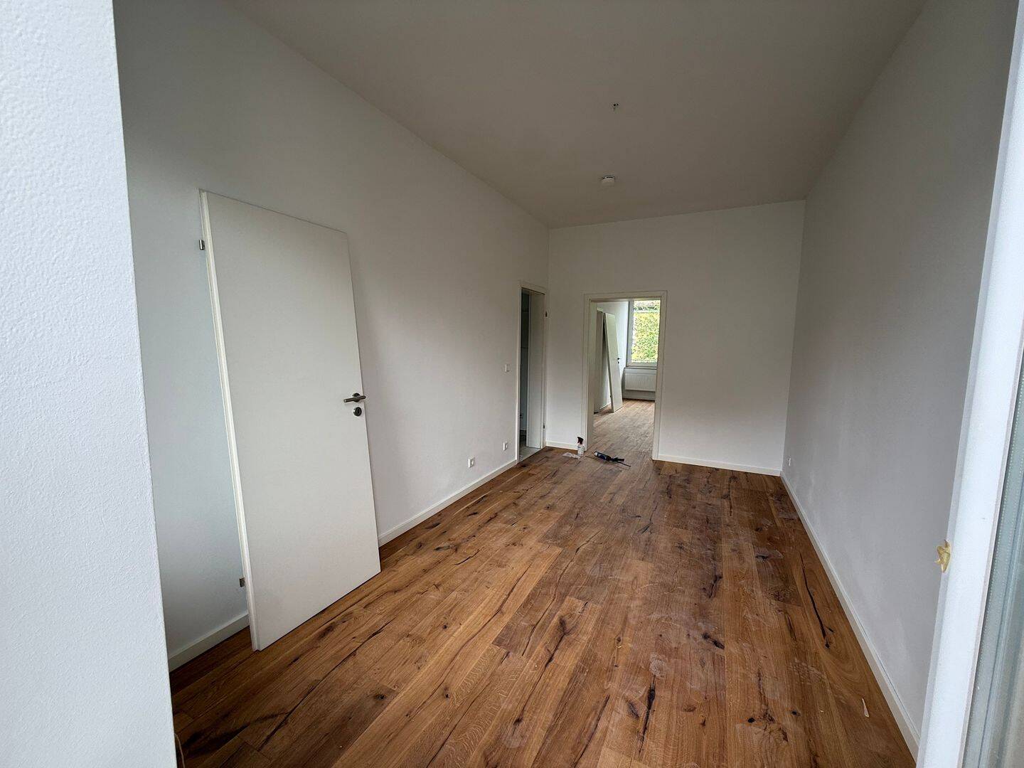 ++Provisionsfrei++ FREI: Moderne 5-Zimmer-Wohnung. mit Sonnenbalkon – Nürnberg – Vorschaubild 5