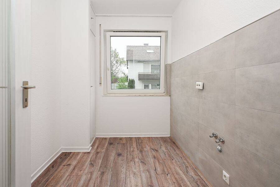 Bielefeld: Attraktive 3-Zimmer-Eigentumswohnung in zentraler Lage mit Balkon und Blick ins Grüne! – Bielefeld – Vorschaubild 6