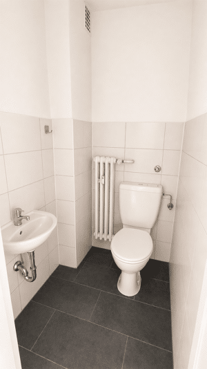 ***Geräumige Dachgeschoss-Wohnung mit 5 Zimmern in gepflegtem Umfeld*** – 46049 Oberhausen – Vorschaubild 8