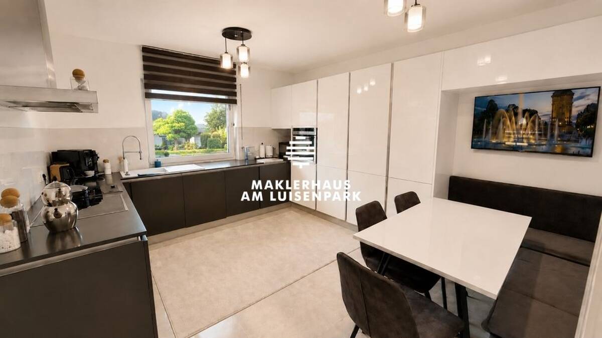 Feudenheim - 152qm Wohnkomfort auf einer Ebene mit Südbalkon inklusive Einbauküche und Carport – 68259 Mannheim – Bild 1 von 9