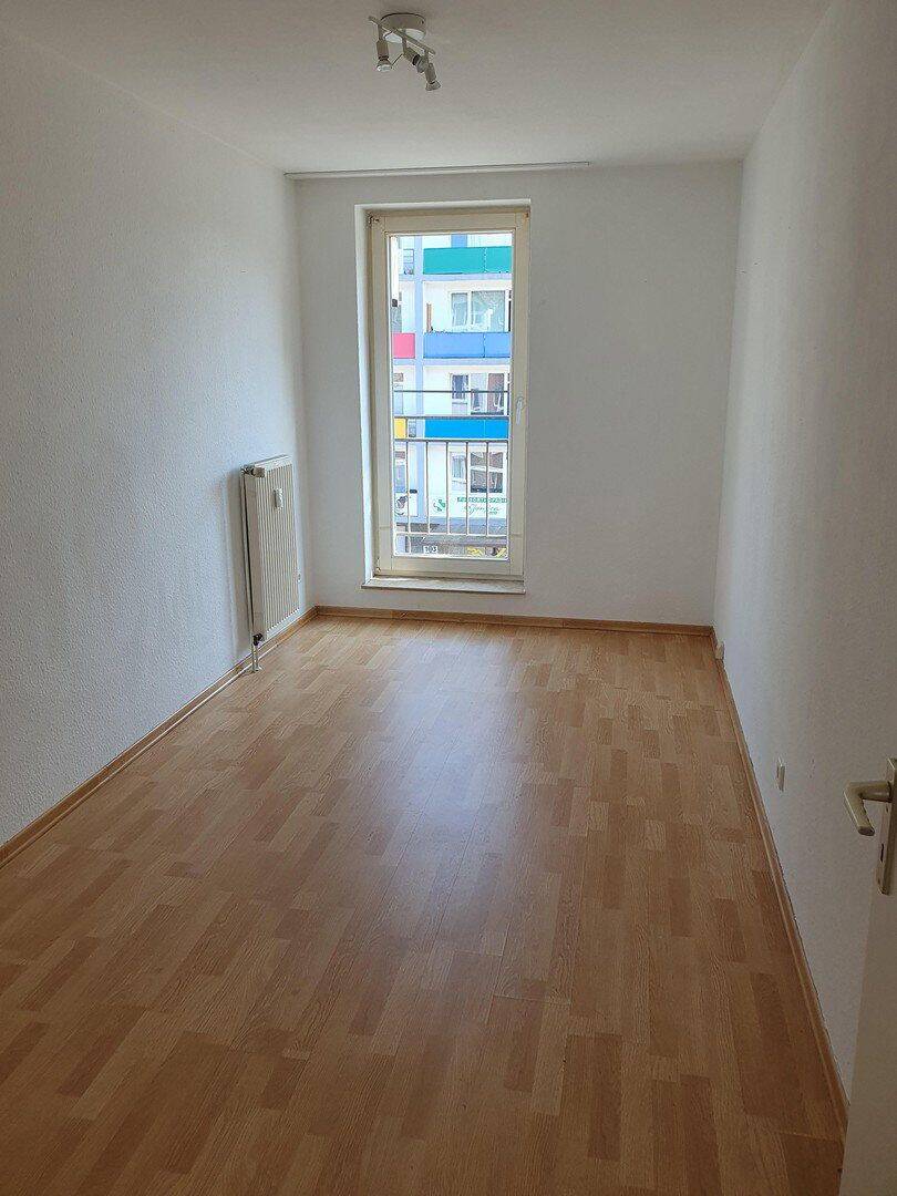 3-Zimmer-Wohnung mit Aufzug, Balkon und Garage in Zentrumsnähe – Krefeld – Vorschaubild 7