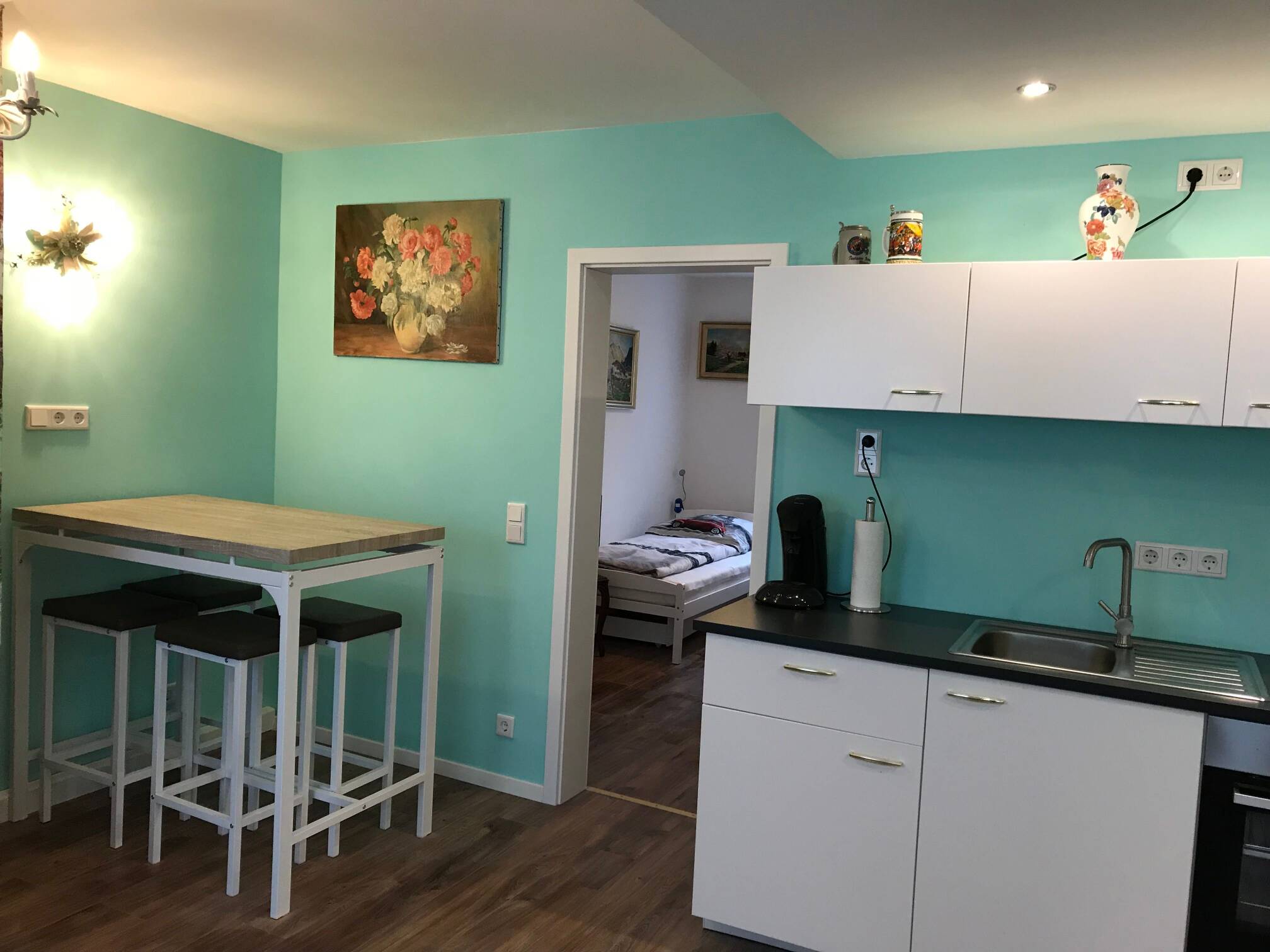 Stillvoller moderne 2 Zi. Apartment mit U1 zum Stadtzentrum – Nürnberg – Vorschaubild 6