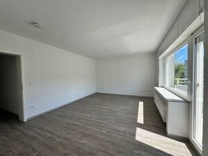 tolle, größzügig geschnittene Wohnung mit Balkon & Weitblick! – 44869 Bochum – Vorschaubild 3