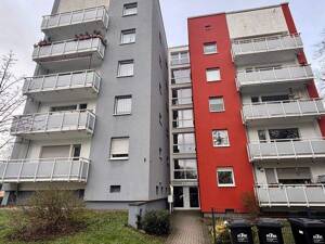 Schöne Aussicht garantiert: barrierefreie, renovierte 2-Zimmer-Wohnung mit Aufzug