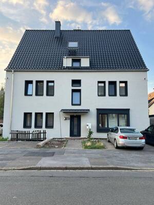 Frisch modernisierte 2,5-Zimmer-Dachgeschosswohnung in Dortmund-Brackel - sofort bezugsfrei