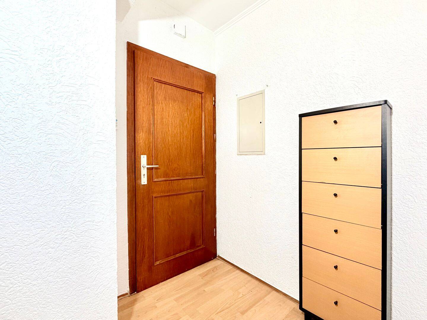 Freistehende charmante zwei Zimmer Wohnung mit zwei Terrassen - Für Kapitalanleger oder Selbstnutzer – Mülheim an der Ruhr – Vorschaubild 8