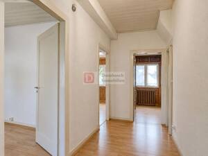 Top!! Charmantes Reihenmittelhaus mit 6 Zimmern, Garten und Garage – 60433 Frankfurt am Main – Vorschaubild 2