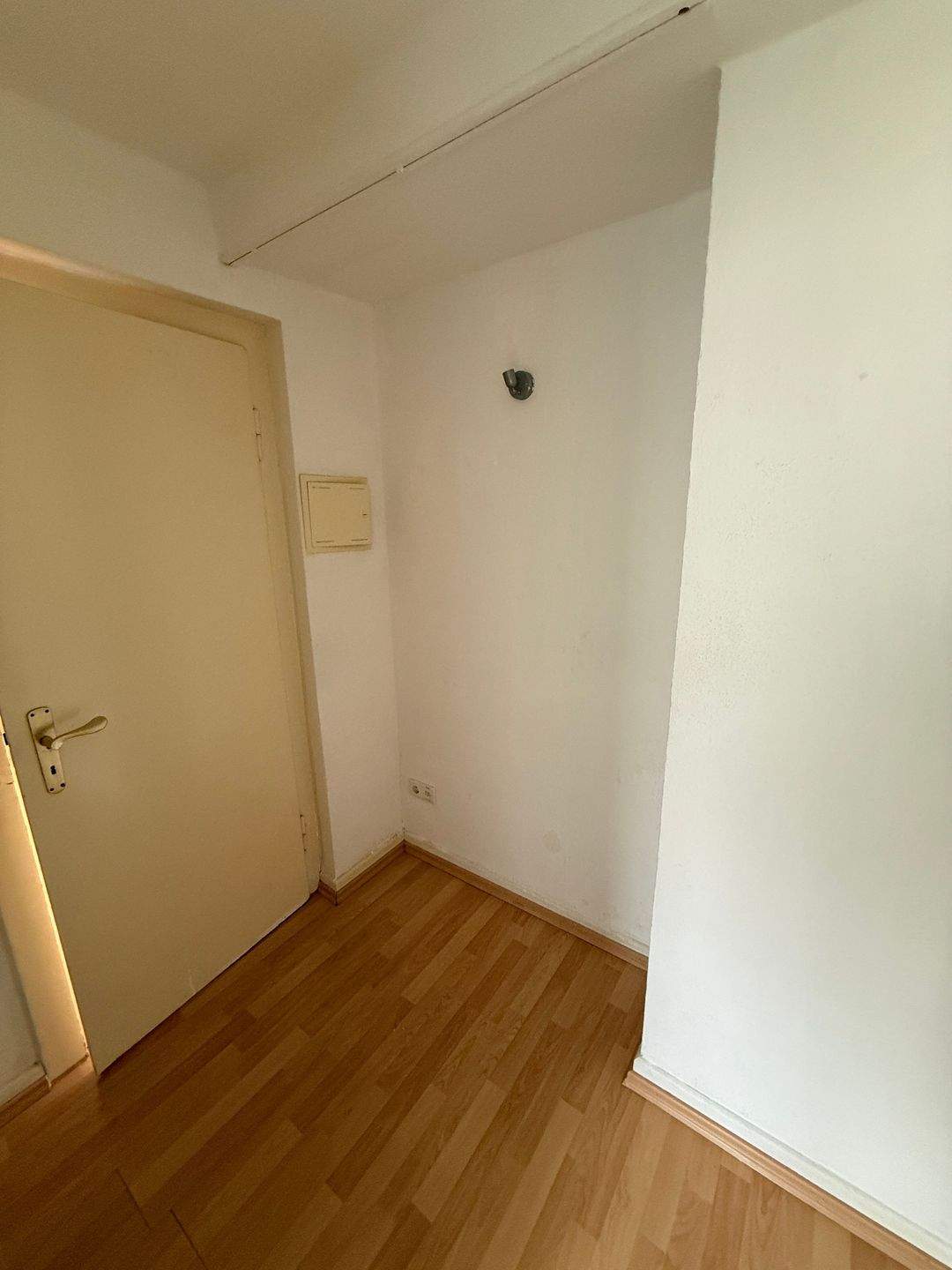 zentral gelegene 1 Zimmerwohnung mit Pantryküche im Riemekeviertel – Paderborn – Vorschaubild 8