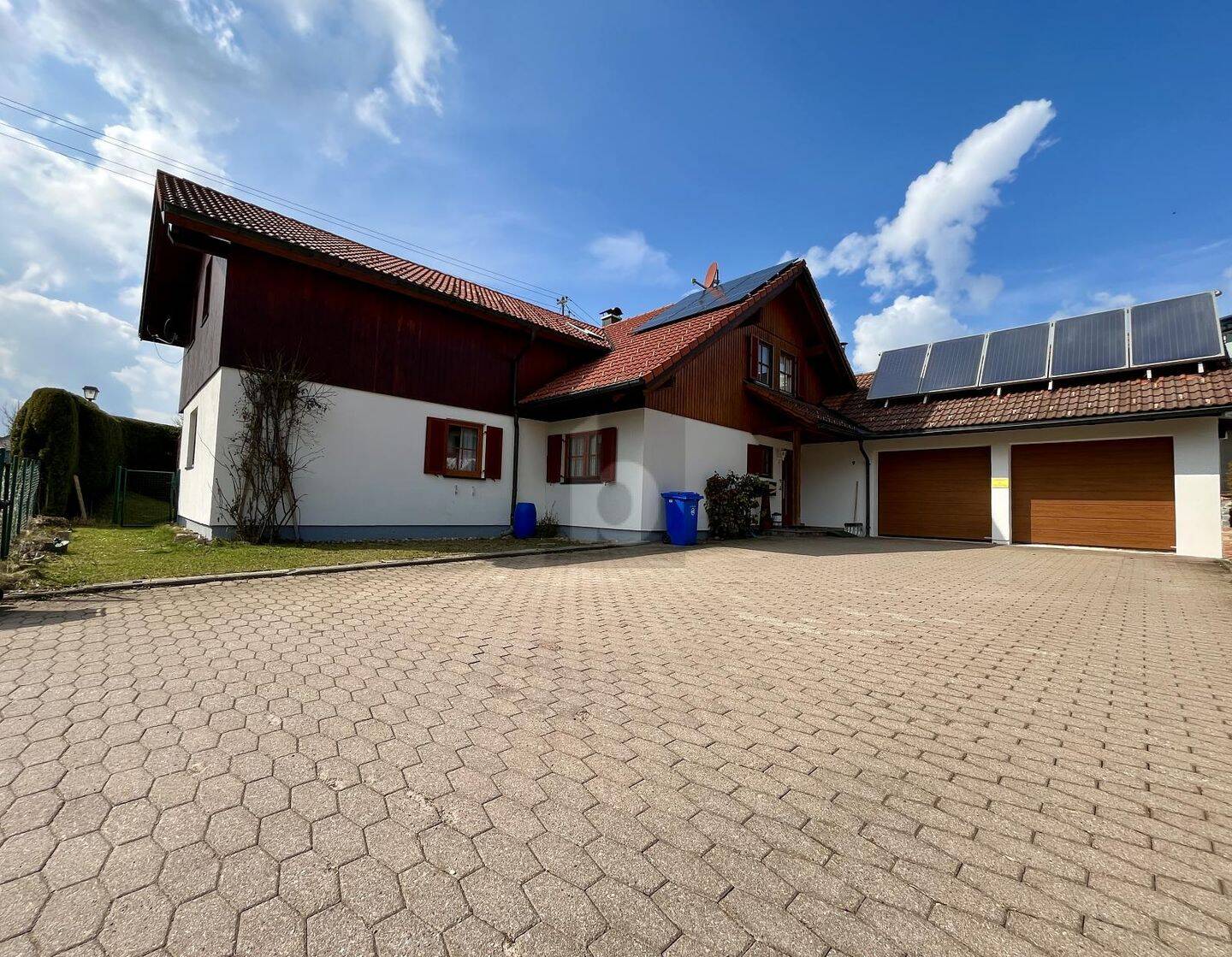 SEHR GEPFLEGT, VIEL PLATZ IN RUHIGER LAGE – Weitnau – Bild 1 von 5