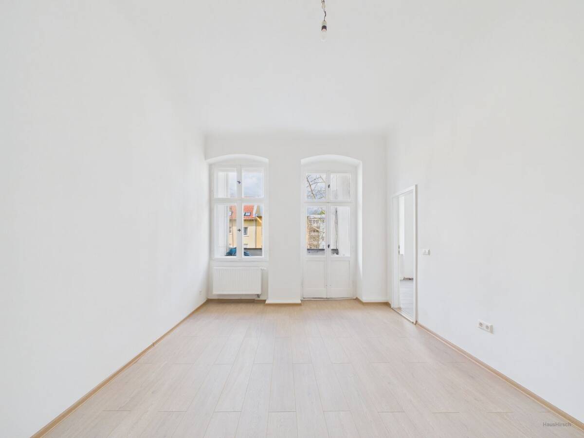 Charmante 1-Zimmer-Altbauwohnung mit Loggia in zentraler Lage von Berlin – 12489 Berlin – Bild 1 von 5
