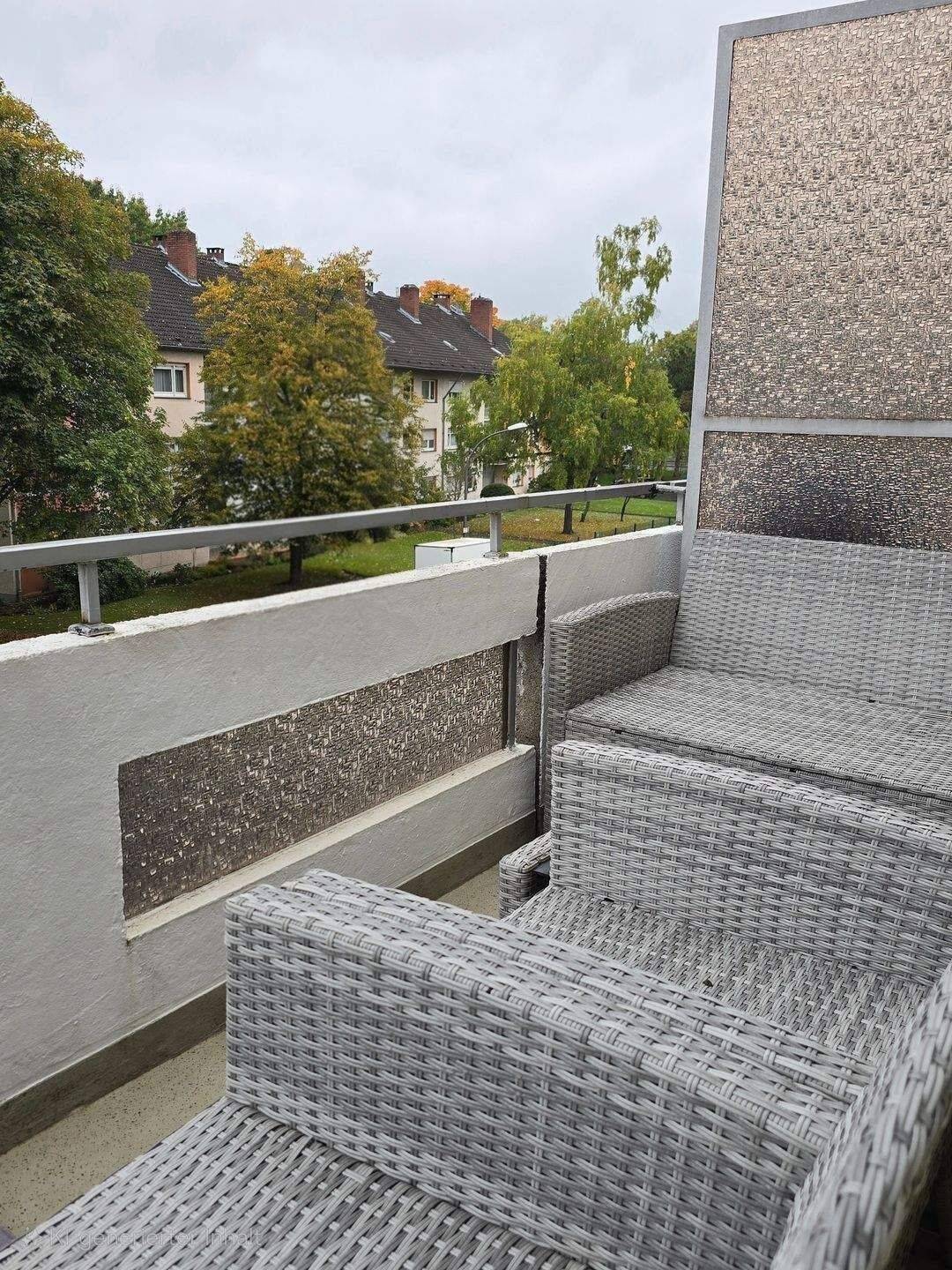 Charmante 2-Zimmer-Wohnung mit großem Sonnenbalkon. – Köln – Vorschaubild 3