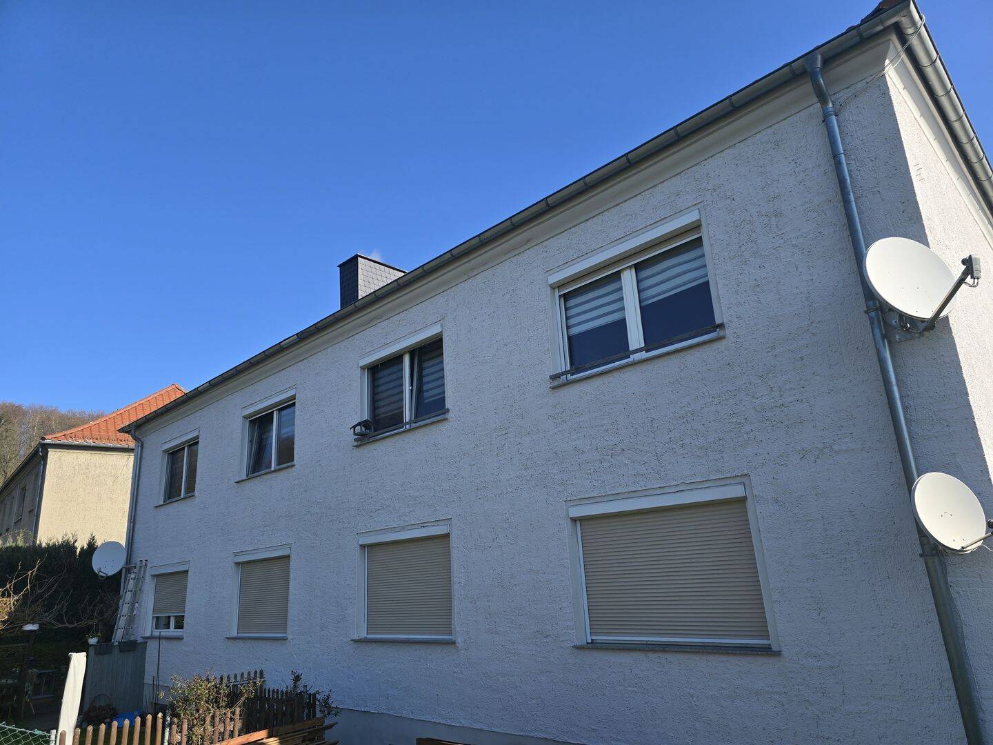 Gepflegtes Mehrfamilienhaus | 4 WE | voll vermietet | ruhige Lage | solide Rendite bei Zeitz – Zeitz – Vorschaubild 2