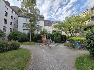 Solide Familienwohnung mit Entwicklungspotenzial in beliebter Wohnlage von Sendling-Westpark