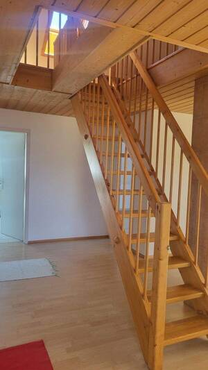 Helle Dachgeschosswohnung mit Balkon, ausgebautem Dachraum und Gartenmitbenutzung – 84085 Langquaid – Vorschaubild 9
