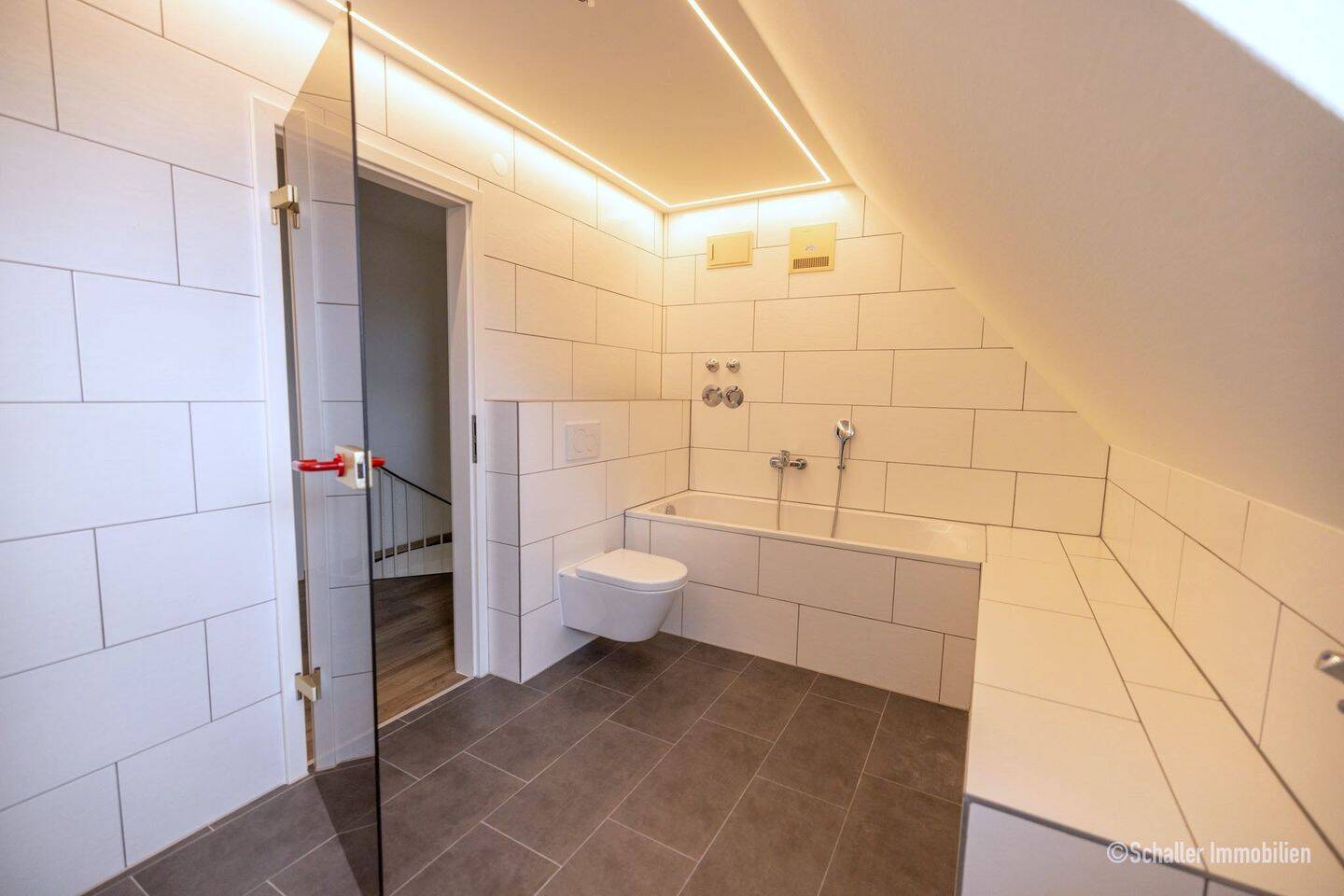 Schöne 4-Zi. Maisonette-Wohnung mit Balkon in Nürnberg-Hummelstein / Wohnung mieten – Nürnberg – Vorschaubild 9