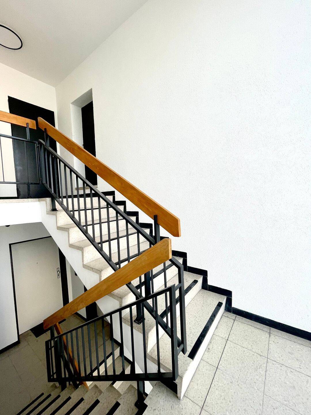 Leerstehende, generalsanierte 2-Zimmer-Wohnung mit Balkon und Stellplatz – provisionsfrei – Nürnberg – Vorschaubild 9