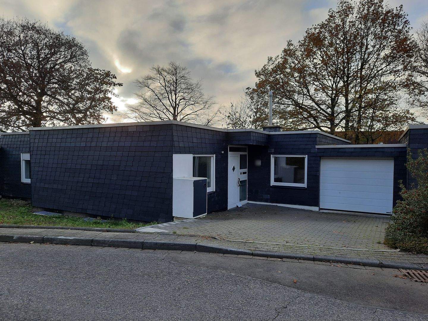 TOP-Bungalow in zentraler ruhiger Lage von Remscheid – Remscheid – Bild 1 von 9