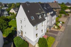 Eigenheim & Kapitalanlage - Gepflegtes 4-Familienhaus mit traumhaften Garten in begehrter Wohnlage! – 44789 Bochum – Vorschaubild 2