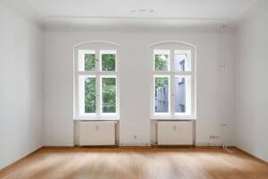 Charmante 2-Zimmer-Wohnung mit Stuck in Prenzlauer Berg – 10439 Berlin – Vorschaubild 2