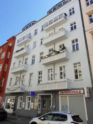 vermietetes Dachgeschoss mit Balkon – 10247 Berlin – Vorschaubild 3