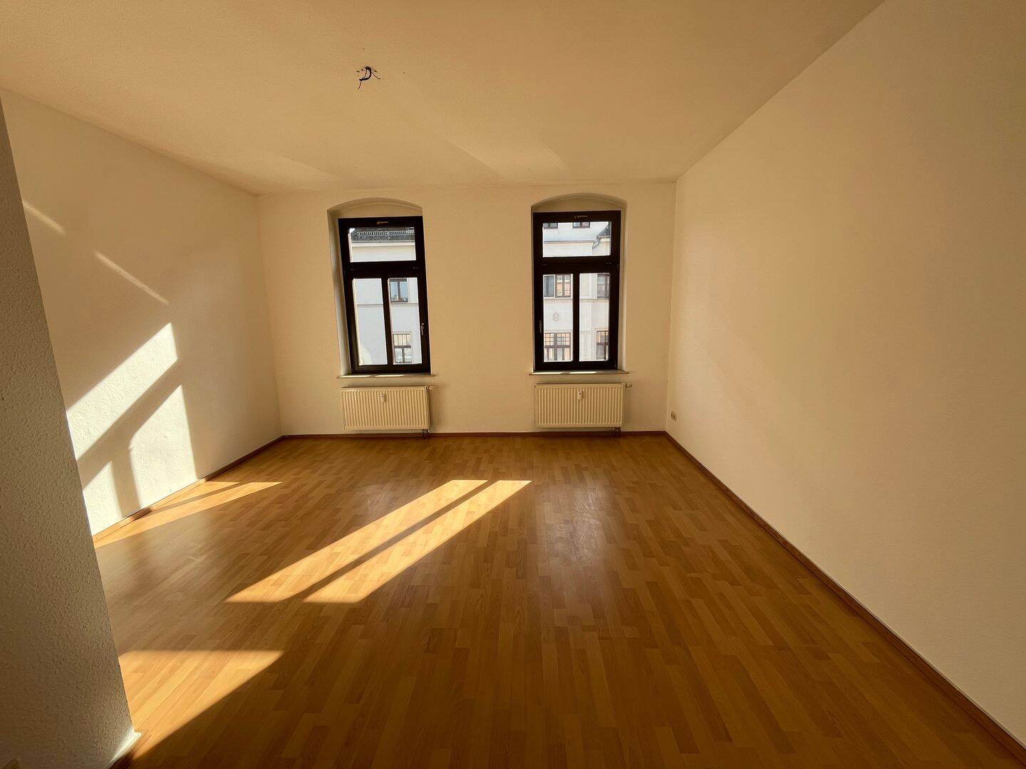 Lichtdurchflutete Wohnung mit grünem Innenhoft - wird für Sie neu saniert – Chemnitz – Vorschaubild 8