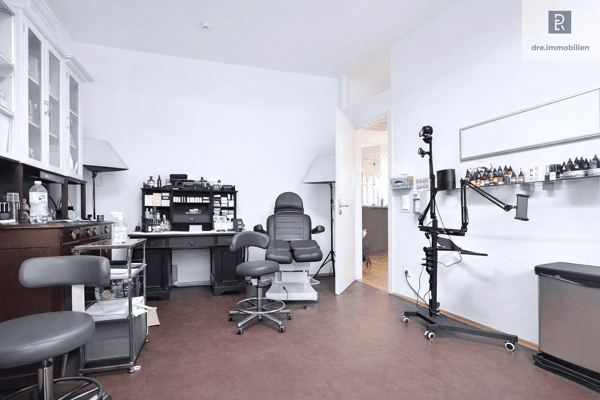 Erdgeschosswohnung in 51429 Bergisch Gladbach mit 178 m² kaufen