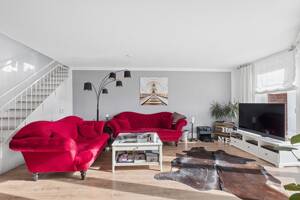 Großzügiges Wohnerlebnis: Modernisierte DG-Maisonette mit perfekter Sonnen-Ausrichtung! – 22043 Hamburg – Vorschaubild 3