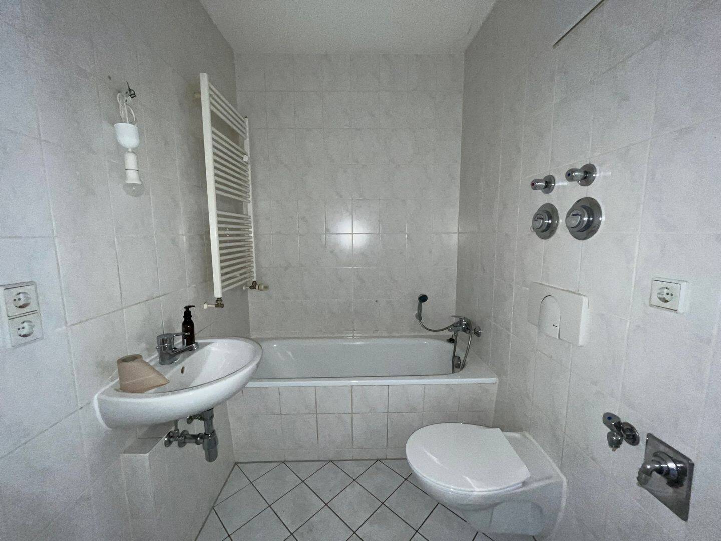 Moderne 3-Zimmer-Wohnung mit Balkon in Helbersdorf, Chemnitz – Chemnitz – Vorschaubild 3