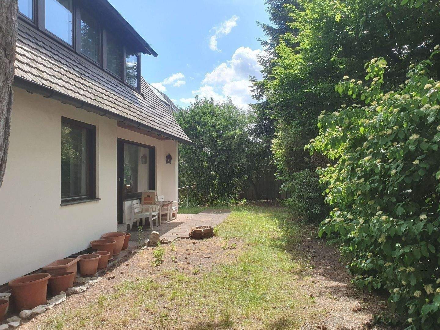 Großzügiges Ein- bis Zweifamilienhaus mit Garage und wunderschönem Garten in Toplage von Altenfurt – Nürnberg – Vorschaubild 5