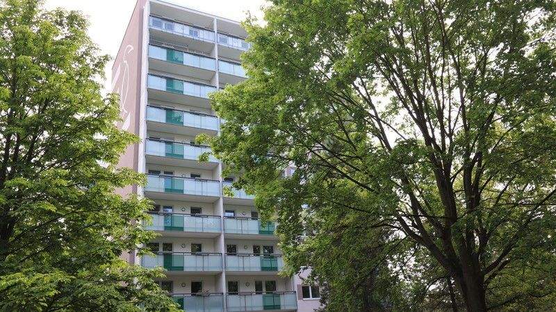 2-Zimmer mit Balkon und Aufzug im Grünen