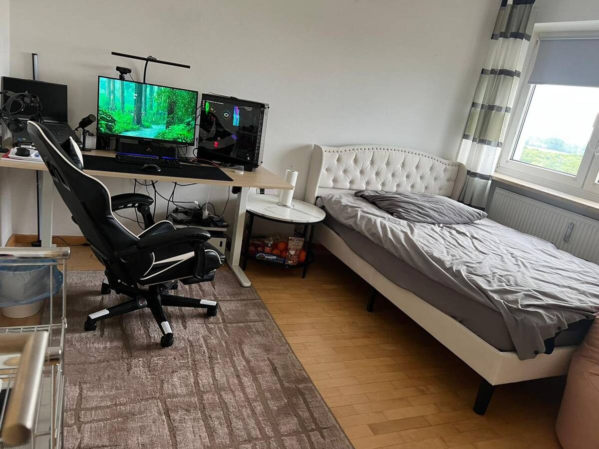 Schönes WG-Zimmer ? – 85055 Ingolstadt – Bild 1 von 8