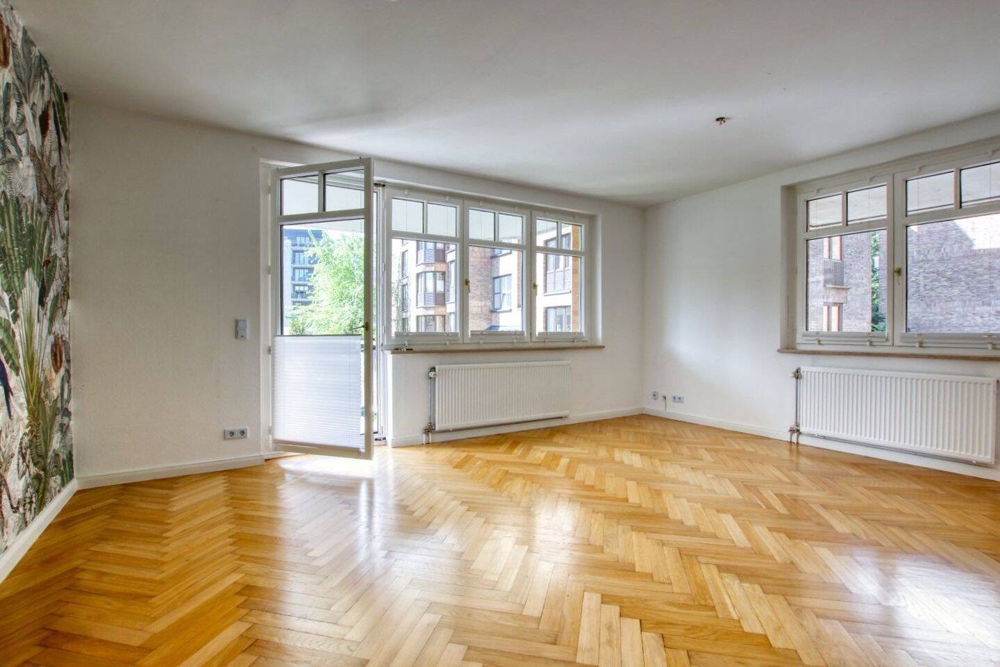DREAMHOUSE Immobilien: Rarität mit Alsterblick, Aufzug und Tiefgaragenstellplatz – Hamburg – Bild 1 von 9