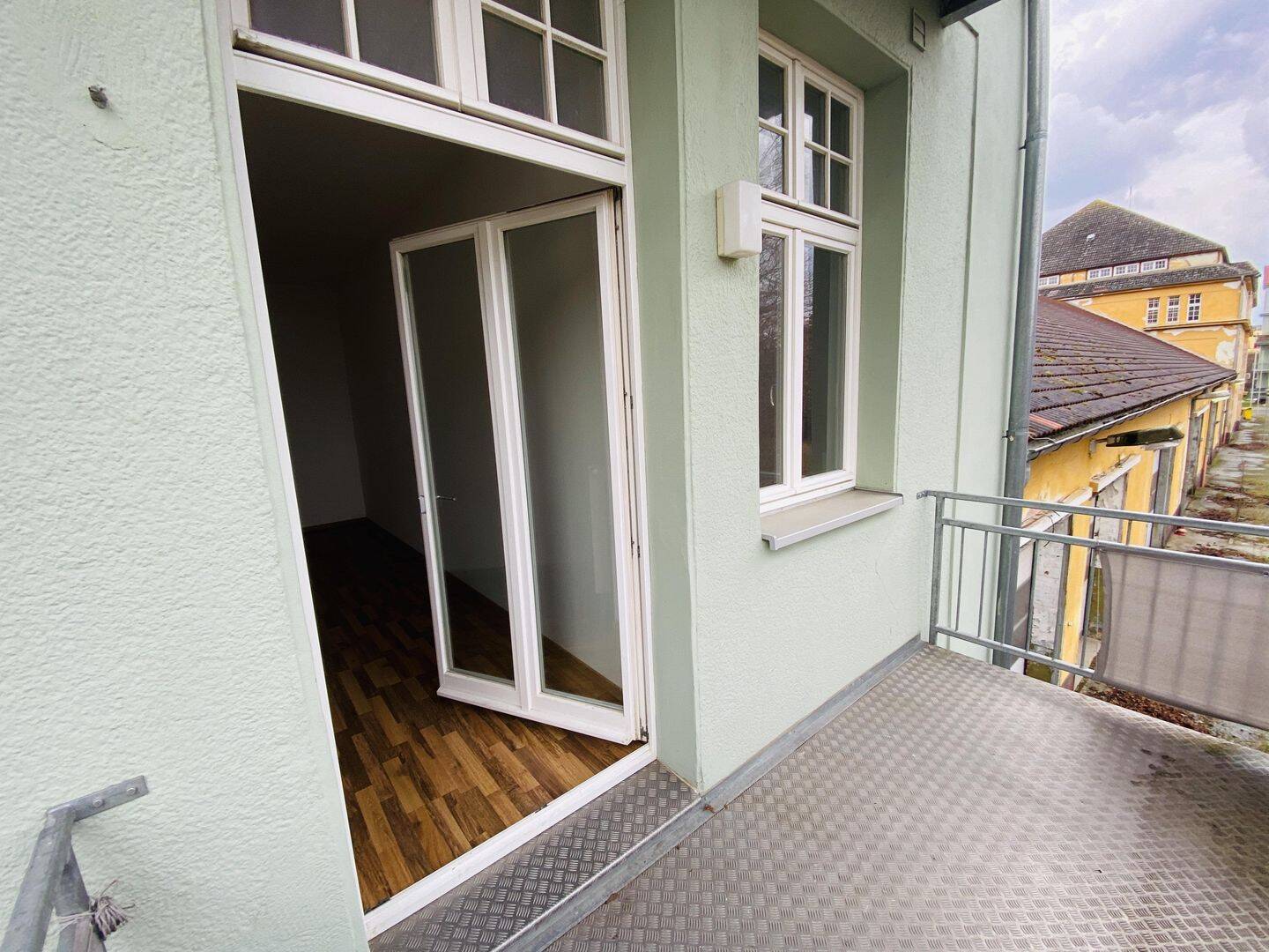 Traumhafte 2-Zimmer-Wohnung mit Balkon & saniertem Bad im begehrten Stadtfeld – Magdeburg – Vorschaubild 5