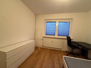 Möbliertes 12-m²-WG-Zimmer in Rostock-Dierkow | 490 € komplett | bestehende 4er-WG – 18146 Rostock – Vorschaubild 2