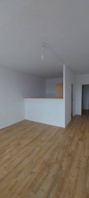 Ihre neue 3-Zimmer-Wohnung wartet! – 1239 Dresden – Vorschaubild 5
