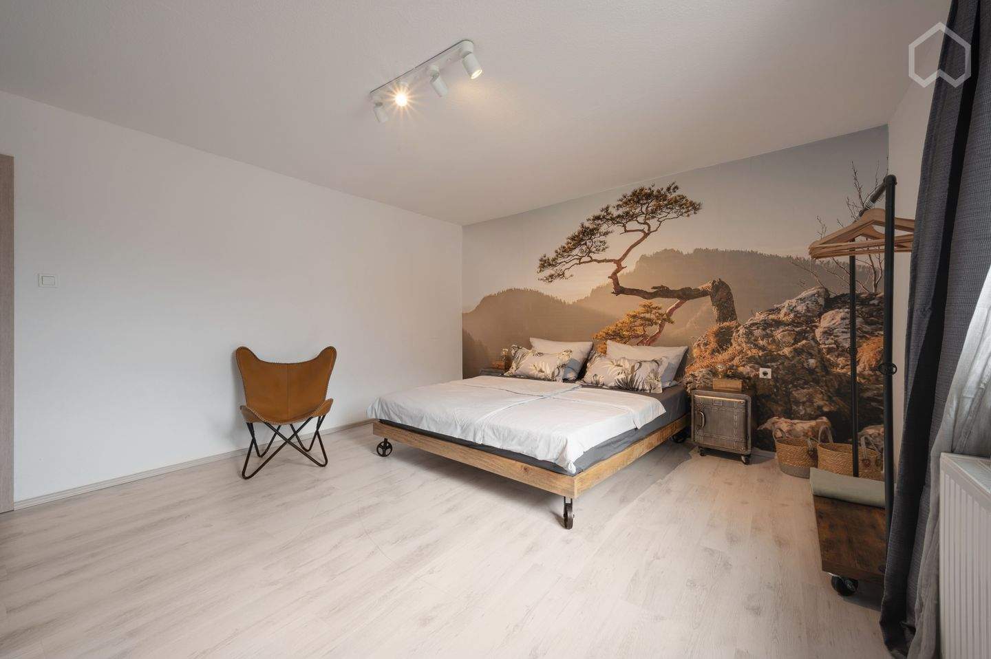 Loft-Apartment mit WLAN und viel Komfort, zentral – Oberhausen – Vorschaubild 3