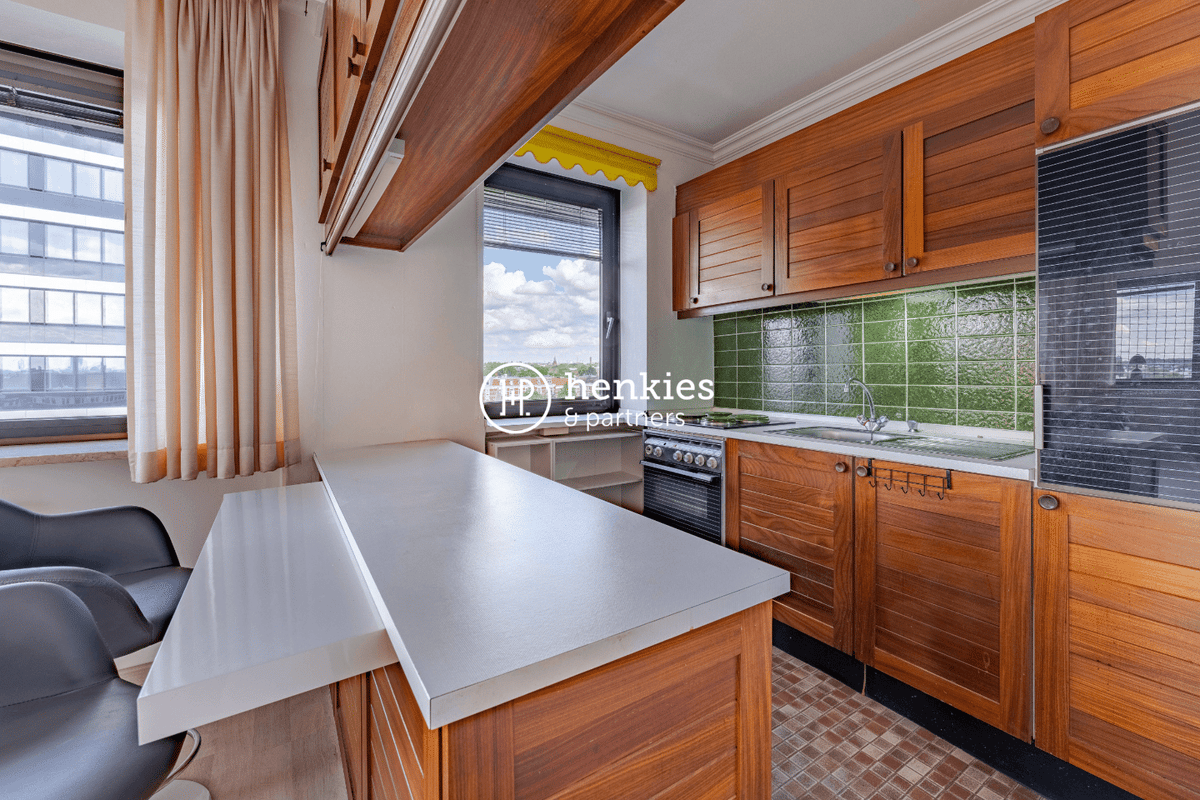 Modernes Apartment mit Weitblick im Mundsburg Tower – 22083 Hamburg – Bild 1 von 9