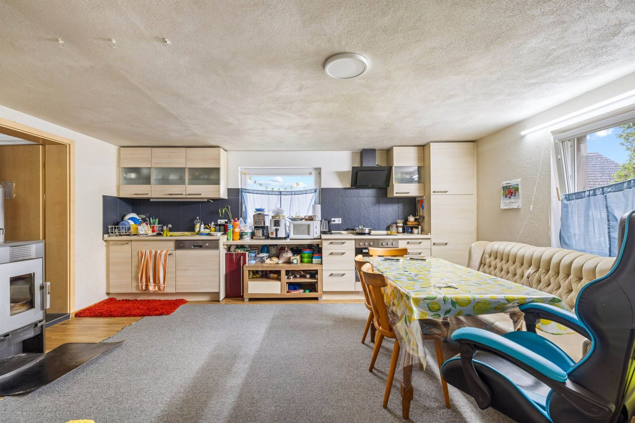 Großes Einfamilienhaus mit Nebengebäuden auf großem Grundstück – Argenthal – Vorschaubild 8