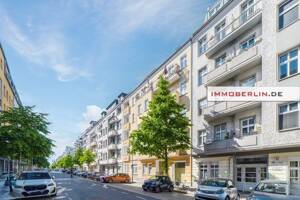 IMMOBERLIN.DE - Behagliche Altbauwohnung mit ruhigem Balkon in schöner Kiezlage – 10247 Berlin – Vorschaubild 4