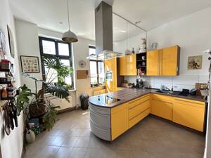 Schöne 4-Raum-Wohnung direkt am Hasselbachplatz! – 39104 Magdeburg – Vorschaubild 2