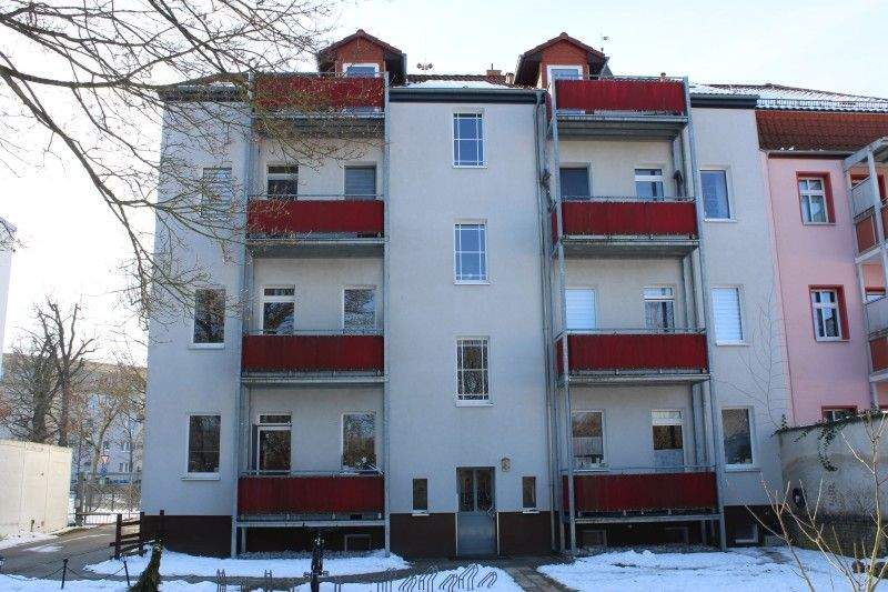 Attraktive Kapitalanlage: Saniertes Mehrfamilienhaus mit Entwicklungschance in Bernau – Bernau – Vorschaubild 2