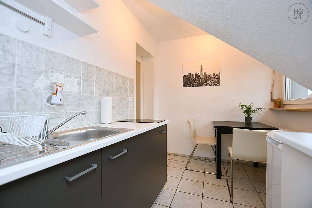 Modern möblierte Wohnung mit Stellplatz in Vaihingen – Stuttgart – Vorschaubild 3