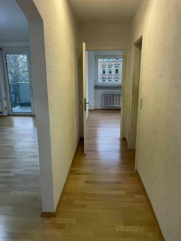 Bezugsfreie, helle 3-Zimmer-Wohnung mit barrierefreiem Zugang in Karlsruhe-Süd. – Karlsruhe – Vorschaubild 7