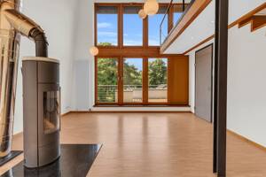Direkt am Wasser - Architektonische Maisonette mit Galerie, Kamin, Wasserzugang in Neu-Venedig – 12589 Berlin – Vorschaubild 5