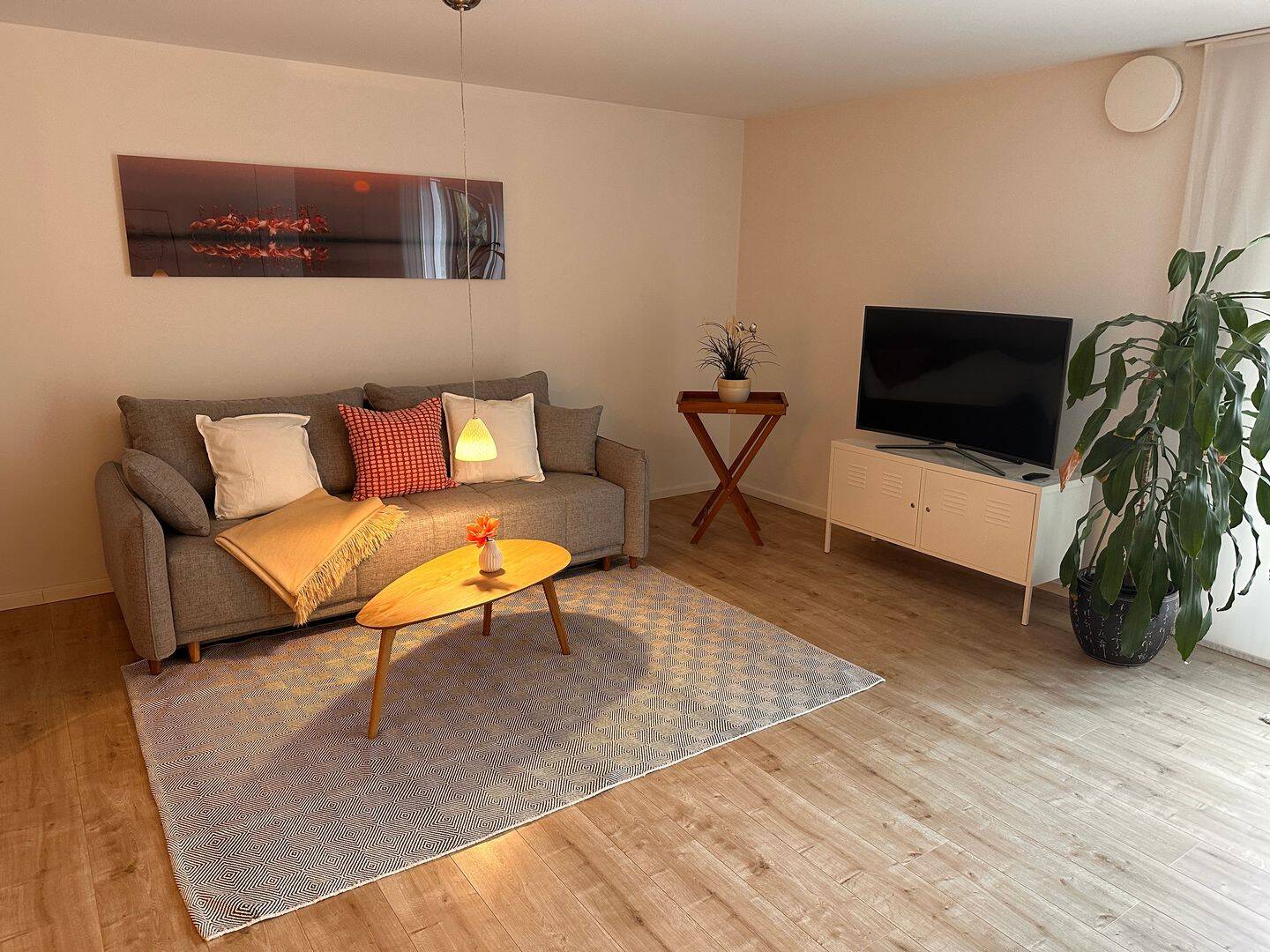 Moderne Wohnung im Souterrain (möbliert!!!) in exzellenter Wohnlage – Friedrichshafen – Vorschaubild 4