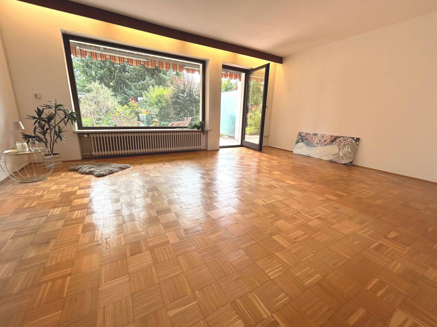 Ideales Familienhaus mit Gartenparadies – München – Vorschaubild 2