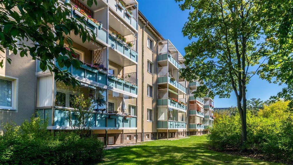 Schöne 3-Zimmer Wohnung mit ebenerdiger Dusche und verglastem Balkon